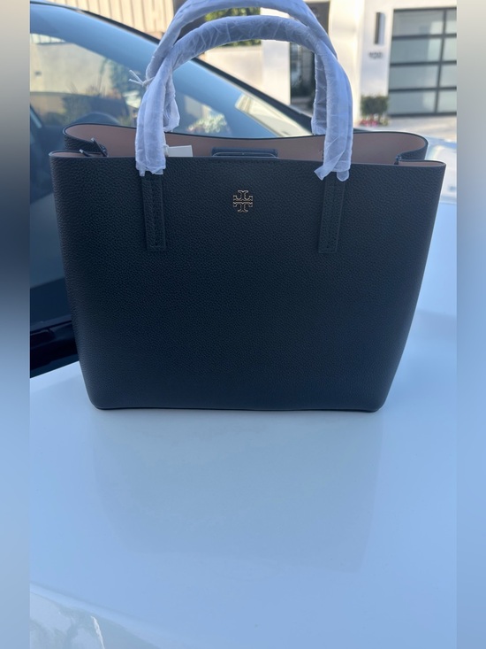 Tory Burch Handbags - Tory Burch Black Pebbled Leather Crossbody Tote with Gold Logo